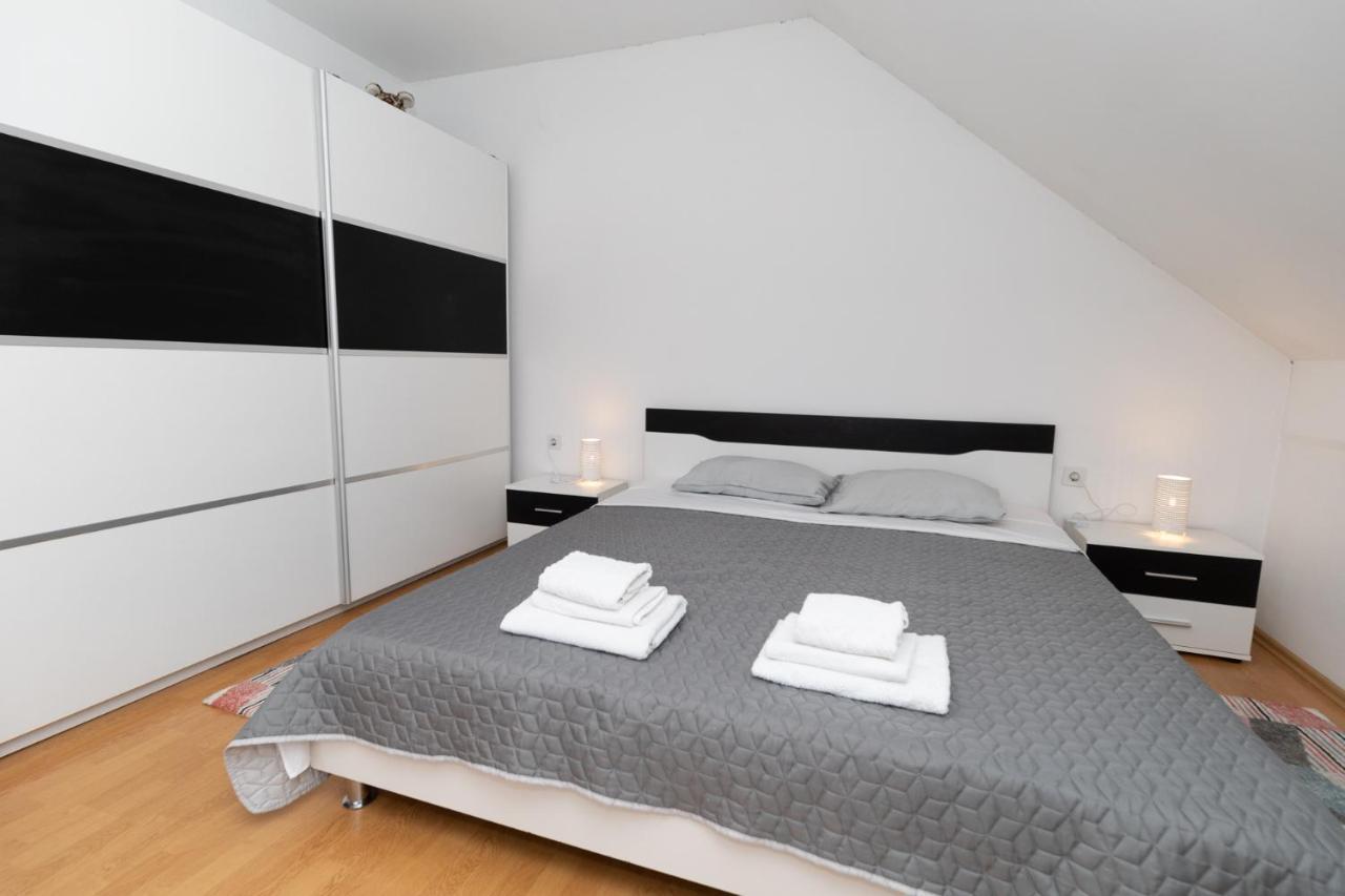 Apartman Skender 3* Ravna Gora Appartamento Esterno foto
