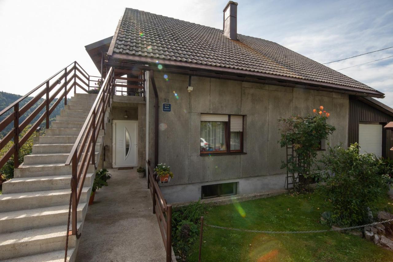 Apartman Skender 3* Ravna Gora Appartamento Esterno foto
