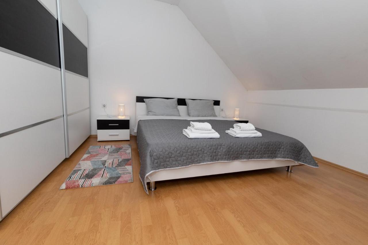 Apartman Skender 3* Ravna Gora Appartamento Esterno foto
