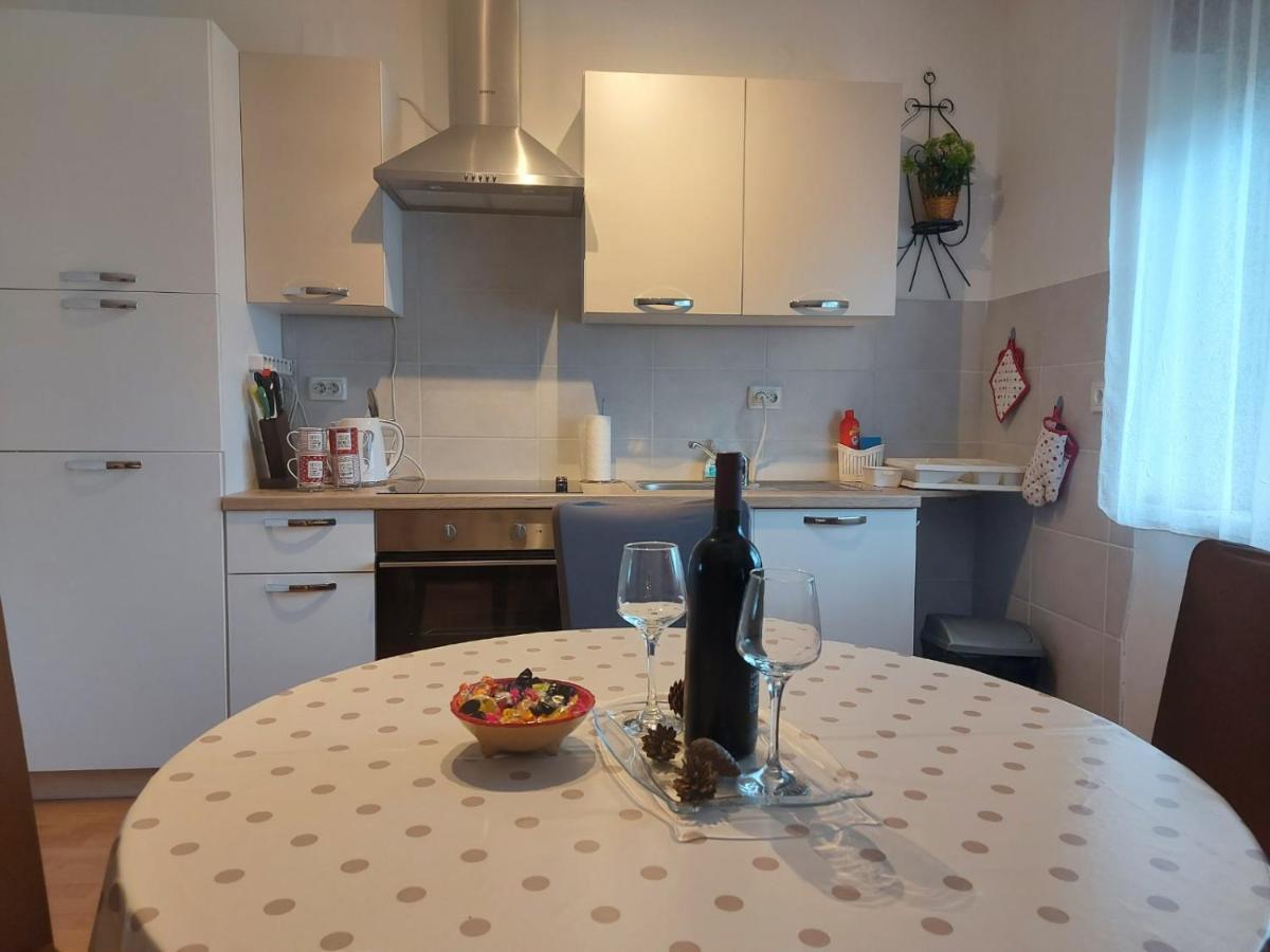 Apartman Skender 3* Ravna Gora Appartamento Esterno foto